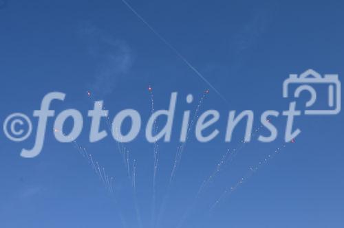 Die Patrouille Suisse Formation über Sedrun beim Gotthard-Durchbruch. Swiss Air Force Patrouille Suisse in the air above Sedrun at the Gotthard break through celebration.