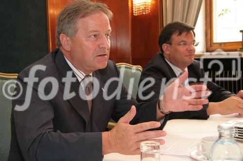 Leo Windtner (Generaldirektor der Energie AG Oberösterreich) und Helmut Burger (Leiter Konzernstrategie der Energie AG Oberösterreich)