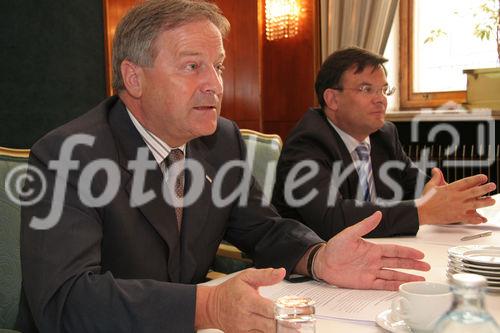 Leo Windtner (Generaldirektor der Energie AG Oberösterreich) und Helmut Burger (Leiter Konzernstrategie der Energie AG Oberösterreich)