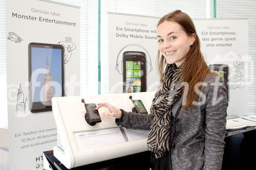 (c) fotodienst / Anna Rauchenberger - Wien, am 11.10.2010 - Microsoft stellt heute weltweit und hier bei einer Pressekonferenz im K47 Keyclub in Wien gemeinsam mit Partnern und Mobilfunkbetreibern die ersten Windows Phone 7 Smartphones vor. Windows Phone 7 macht die Benutzung von Smartphones einfacher und intuitiver. Erhältlich sind die ersten erxklusiven Windows Phone 7 basierten Smartphones ab Ende Oktober von führenden Geräteherstellern.