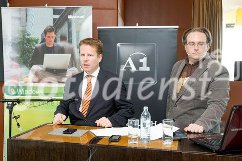 (c) fotodienst / Anna Rauchenberger - Wien, am 11.10.2010 - Microsoft stellt heute weltweit und hier bei einer Pressekonferenz im K47 Keyclub in Wien gemeinsam mit Partnern und Mobilfunkbetreibern die ersten Windows Phone 7 Smartphones vor. Windows Phone 7 macht die Benutzung von Smartphones einfacher und intuitiver. Erhältlich sind die ersten erxklusiven Windows Phone 7 basierten Smartphones ab Ende Oktober von führenden Geräteherstellern. FOTO v.l.:  Christian Hess, Manager Communications Sector, Microsoft Österreich und Thomas Kritsch, Xbox Marketing Manager, Microsoft Österreich während der Präsentation