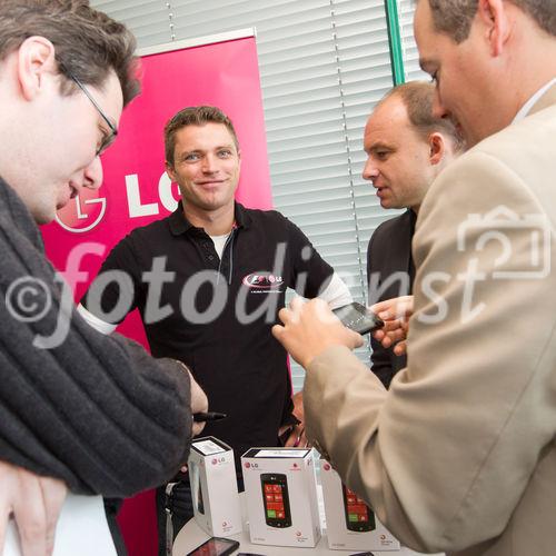 (c) fotodienst / Anna Rauchenberger - Wien, am 11.10.2010 - Microsoft stellt heute weltweit und hier bei einer Pressekonferenz im K47 Keyclub in Wien gemeinsam mit Partnern und Mobilfunkbetreibern die ersten Windows Phone 7 Smartphones vor. Windows Phone 7 macht die Benutzung von Smartphones einfacher und intuitiver. Erhältlich sind die ersten erxklusiven Windows Phone 7 basierten Smartphones ab Ende Oktober von führenden Geräteherstellern.