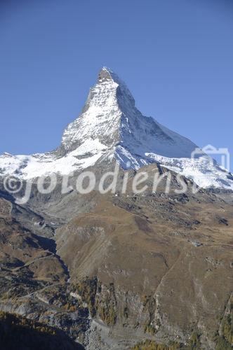 Das Matterhorn bei Zermatt zählt zu den weltweit bekanntesten Bergen dank seiner prägnanten spitzen Form.