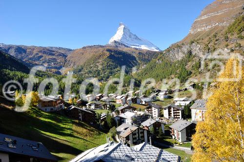 Herrliche Aussicht auf das Matterhorn von Zermatt aus. Breathtaking panoramic view of the Matterhorn from Zermatt