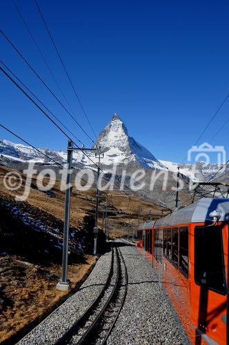 Die Gornergradbahn führt von Zermatt bis auf 3100 Meter hoch und bietet einen fantastischen Blick aufs Matterhorn. The Gornergrad railyway is driving the hikers and bikers from Zermatt up to 3100 meters with a spectacular view to the Matterhorn 