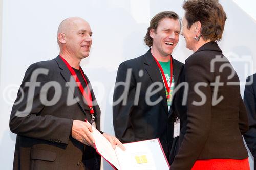 (c) fotodienst / Anna Rauchenberger - Wien, am 07.10.2010 - Heute wurde der Staatspreis Unternehmensqualitaet 2010 vom Wirtschaftsministerium in Kooperation mit der Quality Austria Trainings-, Zertifizierungs- und Begutachtungs GmbH im Julius Raab Saal der Wirtschaftskammer in Wien verliehen. FOTO: In der Kategorie Großunternehmen wurde ein Jurypreis für eine außergewöhnliche Unternehmenskultur an  OMICRON electronics GmbH verliehen.