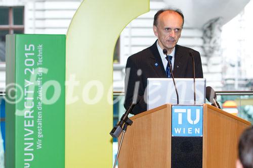 (c) fotodienst / Anna Rauchenberger - Wien, am 30.09.2010 - Heute wurde der 'Lehartrakt', das neue Hightech Forschungs- und Lehrgebäude der Technischen Universität (TU) Wien am Getreidemarkt nach knapp dreijähriger Bauzeit eröffnet. Rund 100 WissenschafterInnen und 700 Studierenden der Technischen Chemie stehen ab sofort modernste Labors und Büros zur Verfügung. FOTO: Dekan Johannes Fröhlich, TU Wien