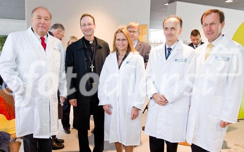 (c) fotodienst / Anna Rauchenberger - Wien, am 30.09.2010 - Heute wurde der 'Lehartrakt', das neue Hightech Forschungs- und Lehrgebäude der Technischen Universität (TU) Wien am Getreidemarkt nach knapp dreijähriger Bauzeit eröffnet. Rund 100 WissenschafterInnen und 700 Studierenden der Technischen Chemie stehen ab sofort modernste Labors und Büros zur Verfügung. FOTO v.l.: Rektor Peter Skalicky, Rektor TU Wien, Wr. Weihbischof Stephan Turnovszky, Beatrix Karl, BM für Wissenschaft und Forschung, Dekan Johannes Fröhlich, Wolfgang Gleissner, Geschäftsführer der BIG Bundes Immobilien Gesellschaft