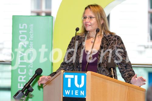 (c) fotodienst / Anna Rauchenberger - Wien, am 30.09.2010 - Heute wurde der 'Lehartrakt', das neue Hightech Forschungs- und Lehrgebäude der Technischen Universität (TU) Wien am Getreidemarkt nach knapp dreijähriger Bauzeit eröffnet. Rund 100 WissenschafterInnen und 700 Studierenden der Technischen Chemie stehen ab sofort modernste Labors und Büros zur Verfügung. FOTO: Beatrix Karl, BM für Forschung und Wissenschaft