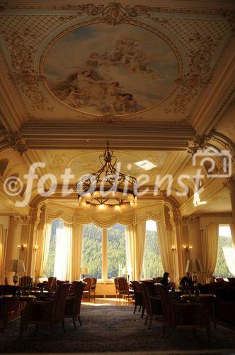 Das Foyer des Grand Hotel Kronenhof in Pontresina zählt zu den schönsten architektonischen Hotelperlen der Belle Epoque in den Schweizer Alpen. 