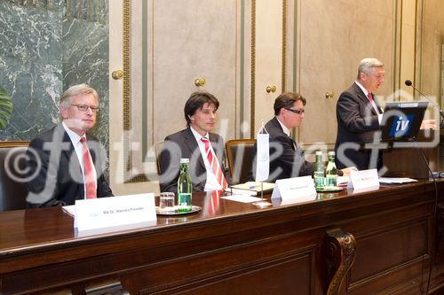 (c) fotodienst / Anna Rauchenberger - Wien, am 02.09.2010 -  Heute fand im Haus der Industrie die Generalversammlung des Wirtschaftsforums der Führungskräfte statt, wobei das Präsidium und der Bundesvorstand neu gewählt wurde. Im Anschluss an die Generalversammlung gab es einen Festvortrag zum Thema: 'Ausnahmezustand - Kommunikation abseits des Gewohnten -  Wie Sie trotz Veränderung im Unternehmen Vertrauen schaffen'