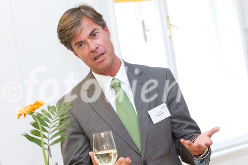 (c) fotodienst / Anna Rauchenberger - Wien, am 02.09.2010 -  Heute fand im Haus der Industrie die Generalversammlung des Wirtschaftsforums der Führungskräfte statt, wobei das Präsidium und der Bundesvorstand neu gewählt wurde. Im Anschluss an die Generalversammlung gab es einen Festvortrag zum Thema: 'Ausnahmezustand - Kommunikation abseits des Gewohnten -  Wie Sie trotz Veränderung im Unternehmen Vertrauen schaffen'