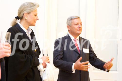 (c) fotodienst / Anna Rauchenberger - Wien, am 02.09.2010 -  Heute fand im Haus der Industrie die Generalversammlung des Wirtschaftsforums der Führungskräfte statt, wobei das Präsidium und der Bundesvorstand neu gewählt wurde. Im Anschluss an die Generalversammlung gab es einen Festvortrag zum Thema: 'Ausnahmezustand - Kommunikation abseits des Gewohnten -  Wie Sie trotz Veränderung im Unternehmen Vertrauen schaffen'