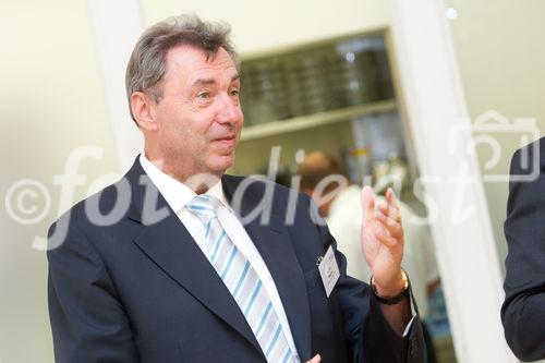 (c) fotodienst / Anna Rauchenberger - Wien, am 02.09.2010 -  Heute fand im Haus der Industrie die Generalversammlung des Wirtschaftsforums der Führungskräfte statt, wobei das Präsidium und der Bundesvorstand neu gewählt wurde. Im Anschluss an die Generalversammlung gab es einen Festvortrag zum Thema: 'Ausnahmezustand - Kommunikation abseits des Gewohnten -  Wie Sie trotz Veränderung im Unternehmen Vertrauen schaffen'