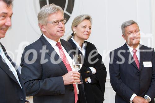 (c) fotodienst / Anna Rauchenberger - Wien, am 02.09.2010 -  Heute fand im Haus der Industrie die Generalversammlung des Wirtschaftsforums der Führungskräfte statt, wobei das Präsidium und der Bundesvorstand neu gewählt wurde. Im Anschluss an die Generalversammlung gab es einen Festvortrag zum Thema: 'Ausnahmezustand - Kommunikation abseits des Gewohnten -  Wie Sie trotz Veränderung im Unternehmen Vertrauen schaffen'