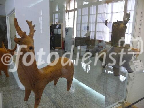 @ Fotodienst / Wilfried Seywald: Iranisches Nationalmuseum Teheran: Hirsch aus Keramik aus dem 2. Jtd. v.Chr.