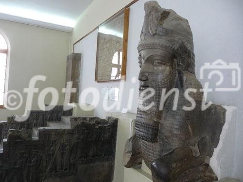 @ Fotodienst / Wilfried Seywald: Iranisches Nationalmuseum Teheran: Königsbüste aus der antiken Stadt Persepolis 5. Jhrd. v.Hr.