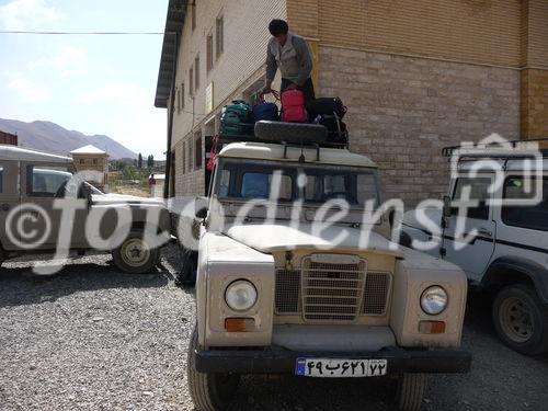 (C)Fotodienst/ Dr. Wilfried Seywald; Die Unterkunft der Iranian Mountaineering Federation in Polur auf 2300 m ist Ausgangspunkt für die Besteigung des Damavand. Von hier aus geht es mit dem Geländewagen zum Basislager Gusfandsara auf 3.150 m.