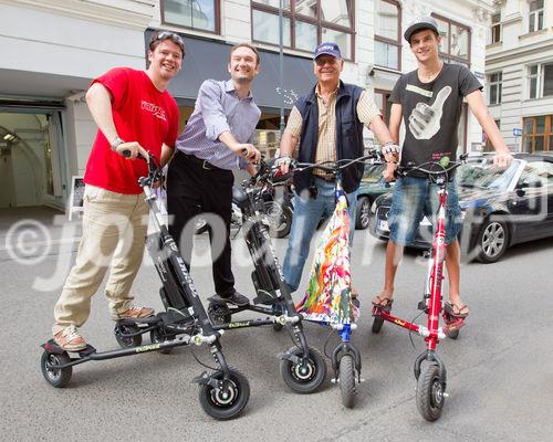 (c) fotodienst / Anna Rauchenberger - Wien, am 05.08.2010 -  Gemeinsam mit Trikke Austria powered by BEKO veranstaltete die Firma Stamm Concept Store das erste 'Spazierschweben' mit dem eTrikke in der Wiener Innenstadt. Mit dem elektrisch unterstützten Trikke UPT, eine Art Elektroroller, kann sich jeder umbeweltbewusst fortbewegen. Das Trikke UPT ist klappbar, leicht und dadurch einfach zu transportieren und zu lagern. FOTO v.l.: Ing. Christof Kotauczek, G&F HandelsgesmbH, Mag. Marcus Fried, GF Stamm Concept Store, Prof. Ing. Peter Kotauczek, Firmengründer BEKO Asset Management GmbH, begeisteter User des eTrikke.