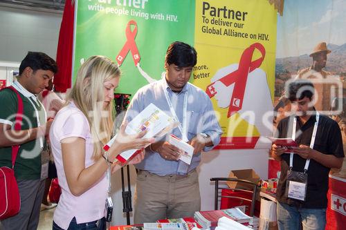 (C)fotodienst/Anna Rauchenberger -  Wien, am 20.07.2010 - Vom 18. bis 23. Juli findet in der Wiener Messe die AIDS 2010 statt. Die Internationale AIDS Konferenz steht unter dem Motto ‚Right Here, Right Now’ und umfasst Vorträge, Ausstellungen und Information. Das ‚Global Village’ auf der AIDS 2010 bietet Möglichkeit zur Diskussion und Information sowie Performances und Ausstellungen.