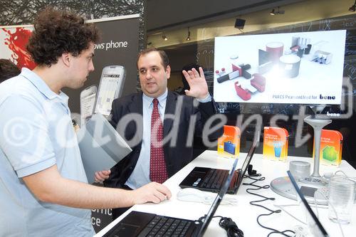 (c) fotodienst / Anna Rauchenberger - Wien, am 15.06.2010 -  Microsoft Office 2010 wurde heute im bene-Showroom präsentiert und ist ab 15. Juni 2010 im heimischen Handel verfügbar. Zahlreiche neue Funktionalitäten erleichtern das Arbeiten und helfen, Arbeitsabläufe effizient und zeitsparend zu gestalten.