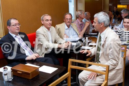 (c) fotodienst / Anna Rauchenberger - Wien, am 08.06.2010 - Der Österreichische Hausärzteverband veranstaltete heute im Radiokulturhaus im Kulturcafé einen Diskussionsabend zum Thema 'e-Medikation - Ein Schritt zu mehr Transparenz und Sicherheit oder in die Überwachungsmedizin?'