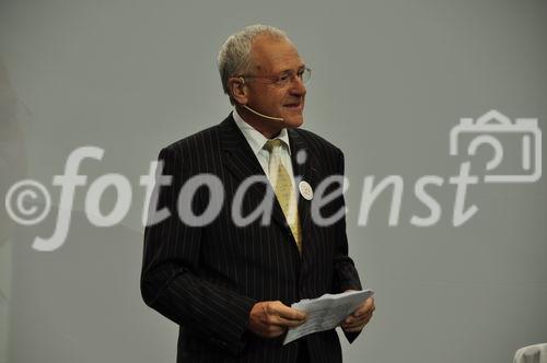 Alt-Stapi und Zürich Tourismus Präsident Elmar Ledergerber bei seiner Rede an der 125 Jahr Feier von Zürich Tourismus im Landesmuseum