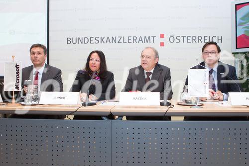 (c) fotodienst / Anna Rauchenberger - Wien, am 01.06.2010 -  Bei einer Pressekonferenz im Bundeskanzleramt wurde heute der erste E-Government Browser Österreichs vorgestellt. Die Initiative von Digitales Österreich mit Unterstützung von Microsoft Österreich soll in Zukunft allen ÖsterreicherInnen ihre E-Government Anwendungen erleichtern: Egal ob Rechtsauskunft, Lohnsteuerausgleich oder Sicherheitsinformationen. FOTO v.l.: Robert Lampl, Leiter Geschäftsbereich Online Services & Windows, Microsoft Österreich, Petra Jenner, Geschäftsführerin, Microsoft Österreich, Manfred Matzka, Sektionschef Sektion I, Bundeskanzleramt, Christian Rupp, Sprecher der Plattform Digitales Österreich, Bundeskanzleramt