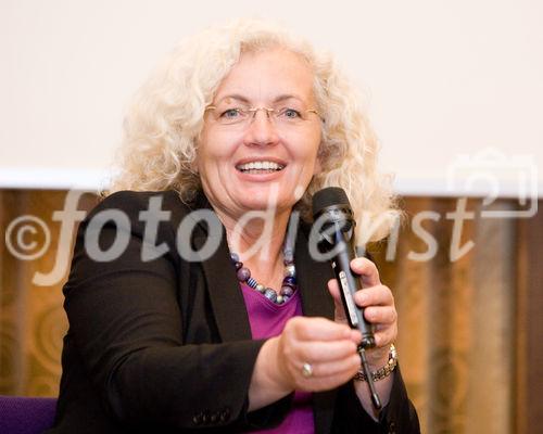 (c) fotodienst / Anna Rauchenberger - Wien, am 21.05.2010 - Apothekerkammer - Media Round Table zum Thema: Die Übergewichts- und Adipositaswelle überrollt Österreich. Wir müssen handeln, aber wie? Die Podiumsdiskussion fand in der Apothekerkammer statt. FOTO: Karin Kadenbach, Mitglied im Europäischen Parlament (Ausschuss des EP fu?r
Umweltfragen, Volksgesundheit und Lebensmittelsicherheit)