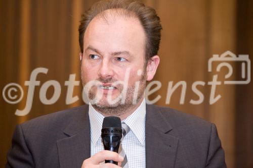 (c) fotodienst / Anna Rauchenberger - Wien, am 21.05.2010 - Apothekerkammer - Media Round Table zum Thema: Die Übergewichts- und Adipositaswelle überrollt Österreich. Wir müssen handeln, aber wie? Die Podiumsdiskussion fand in der Apothekerkammer statt. FOTO: PD Dr. Thomas Ellrott, Ernährungspsychologe, Leiter des Instituts Ernährungspsychologie
Universität Göttingen