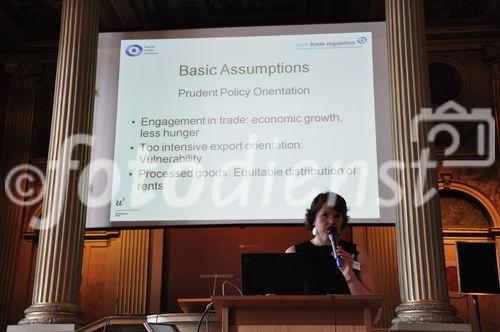Elisabeth Bürgi Bonanomi vom World Trade Institut (WTI) referierte am North-South Forum an der ETH Zürichzum Thema 