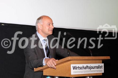 c)fotodienst/Andrea Ganshorn - Frankfurt am Main, 04.05.2010 - Preisverleihung für 'Deutschlands beste Wirtschaftsredaktionen' und 'Deutschlands beste Unternehmenssprecher' durch das Branchenmagazin 'Wirtschaftsjournalist', FOTO: Moderator Reinhard Fröhlich 