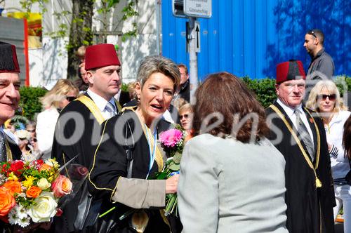 Die St. Galler Regierungsrätin und Justizvorsteherin Karin Keller Sutter am traditionellen Zürcher Sechseläutenumzug