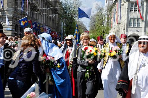 Die Zürcher Regierungsrätin und Polizeivorsteherin Rita Furrer am Sechseläutenumzug der Zünfte
