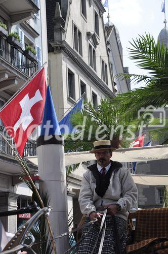 Am Zürcher Sechseläuten-Umzug der Zürcher Zünfte gab es auch politisch-religös motivierte Bekentnisse.