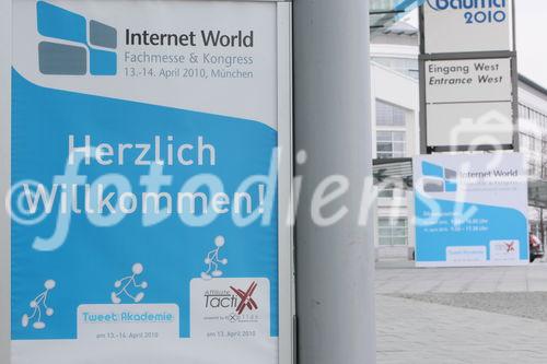 (C) Internet World/ Tommy Lösch E-Commerce und Online-Marketing kommen nicht mehr um die Themen Social Media, Bewegtbild und Mobile herum. Dementsprechend wurde der Schwerpunkt im Rahmen der 'Internet World', die am 13. und 14. April in München stattgefunden hat, auf diese Bereiche gelegt. 
