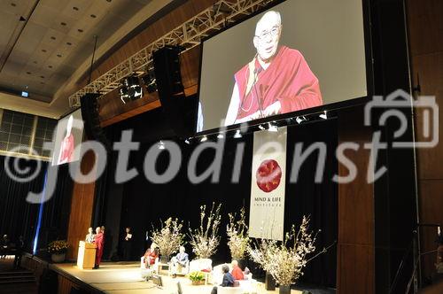 Der Dalai Lama an der Mind & Life Konferenz im Zürcher KOngresshaus