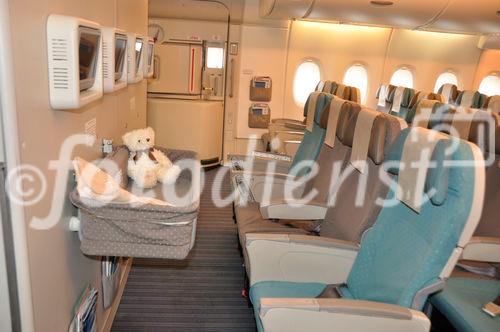 A-380 Economy-Klasse Kinderliege von Singapore Airlines. A-380 Economy-Class-childrenbed from Singapore Airlines. 