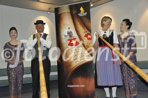 A-380 Inaugurationsfeier am Zürcher Flughafen anlässlich der neuen täglichen Verbindung von Zürich nach Singapore. 