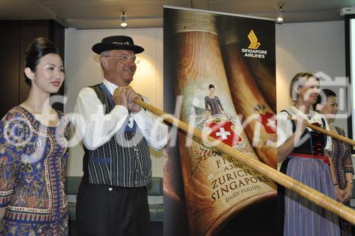 A-380 Inaugurationsfeier am Zürcher Flughafen anlässlich der neuen täglichen Verbindung von Zürich nach Singapore. 