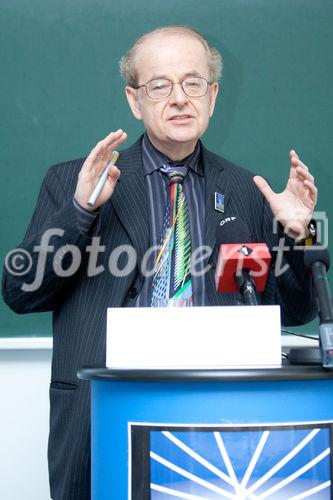 (C)fotodienst/Anna Rauchenberger -  Wien, am 16.03.2010 – Die Technische Universität (TU) Wien ist als Österreichs einzige Universität offizielle Partnerin der US-Initiative 'Laserfest' und feiert mit dem 'TU-Laserfest' das 50-Jahr-Jubiläum der Erfindung des Lasers. FOTO:  Professor Federico CAPASSO, Harvard University