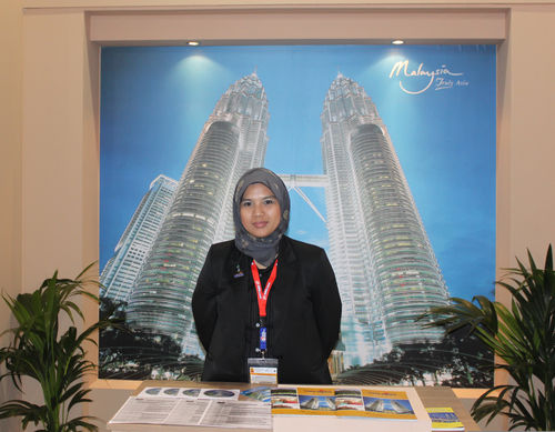 (C) fotodienst/Wolfgang Weitlaner; Kuala Lumpur, Malaysias Metropole wirbt mit den Petronas-Twin-Towers.