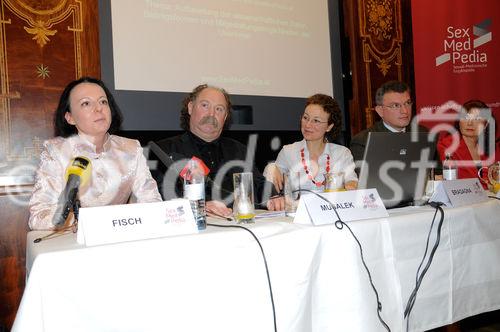 Sexuelle Gesundheit fördern durch Wissen
©Fotodienst/ Marlies Plank; Pressekonferenz Sexuelle Gesundheit fördern durch Wissen
FOTO: Dr.Michael Musalek;Dr.Elia Bragagna; Dr.Karl Dorfinger
