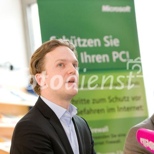 (C) fotodienst / Anna Rauchenberger - Wien, am 08.02.2010 ? Heute wurde die Studie ?Privatsphäre vs. Online-Communities - Wie freizügig sind Österreichs Jugendliche im Internet?? bei wienXtra-kinderinfo im Museumsquartier präsentiert. FOTO: Bernhard Jungwirth, Saferinternet.at Koordinator