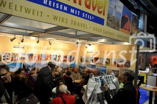 Die Wirz Travel Interessenten treffen sich auf der Fespo Ferienmesse in Zürich zum gemütlichen Aperitiv am Messestand. 