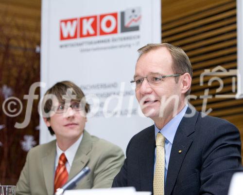 (c) fotodienst / Anna Rauchenberger - Wien, am 02.12.2009 - Heute wurde in der Wirtschaftskammer Wien die neue Karmasin - Studie 'Erfolgsstrategien österreichischer Unternehmen aus der Krise' präsentiert. Die Studie soll als Wegweiser für wirtschaftlich schwierige Momente dienen. Die Wirtschaftskammer Wien bietet mit 'Fit 2010'  Wiener KMUs ein konzentriertes Maßnahmenbündel zum Durchstarten. FOTO: Alfred Harl, CMC, Obmann Fachverband Unternehmensberatung und Informationstechnologie (UBIT)