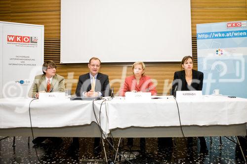 (c) fotodienst / Anna Rauchenberger - Wien, am 02.12.2009 - Heute wurde in der Wirtschaftskammer Wien die neue Karmasin - Studie 'Erfolgsstrategien österreichischer Unternehmen aus der Krise' präsentiert. Die Studie soll als Wegweiser für wirtschaftlich schwierige Momente dienen. Die Wirtschaftskammer Wien bietet mit 'Fit 2010'  Wiener KMUs ein konzentriertes Maßnahmenbündel zum Durchstarten. FOTO v.l.: Pressesprecher, Alfred Harl, CMC, Obmann Fachverband Unternehmensberatung und Informationstechnologie (UBIT), KR Brigitte Jank, Präsidentin Wirtschaftskammer Wien, Dr. Sophie Karmasin, Karmasin Motivforschung