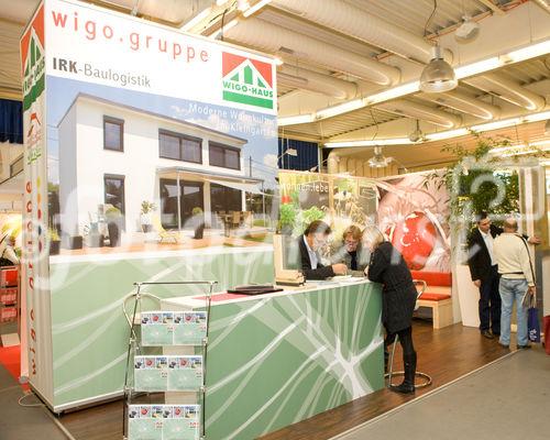 (c) fotodienst / Anna Rauchenberger - Wien, am 28.11.2009 - Heute öffnete die sechste Wiener Kleingartenmesse in der Stadthalle ihre Pforten. Präsentiert wurden Produkte, Ideen und Systeme rund um das Thema Bauen, Wohnen und Freizeit im Kleingarten. Weiters konnten Fachvorträge zu Gartengestaltung, Nachbarschaftsrecht, Förderungen und Sicherheit besucht werden.