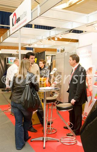 (c) fotodienst / Anna Rauchenberger - Wien, am 28.11.2009 - Heute öffnete die sechste Wiener Kleingartenmesse in der Stadthalle ihre Pforten. Präsentiert wurden Produkte, Ideen und Systeme rund um das Thema Bauen, Wohnen und Freizeit im Kleingarten. Weiters konnten Fachvorträge zu Gartengestaltung, Nachbarschaftsrecht, Förderungen und Sicherheit besucht werden.