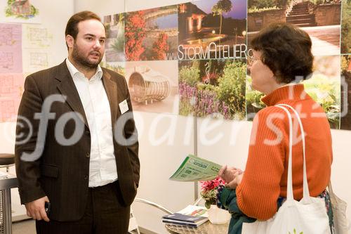 (c) fotodienst / Anna Rauchenberger - Wien, am 28.11.2009 - Heute öffnete die sechste Wiener Kleingartenmesse in der Stadthalle ihre Pforten. Präsentiert wurden Produkte, Ideen und Systeme rund um das Thema Bauen, Wohnen und Freizeit im Kleingarten. Weiters konnten Fachvorträge zu Gartengestaltung, Nachbarschaftsrecht, Förderungen und Sicherheit besucht werden.